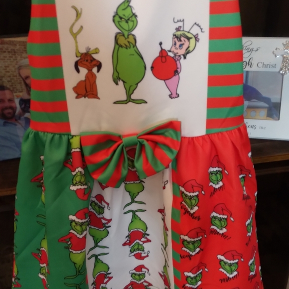 NWT Christmas cindy Lou and grinch dress 2T/3T - Picture 2 of 2